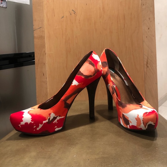 Carlos Santana high heels 👠 with grips ✨ - Picture 3 of 3